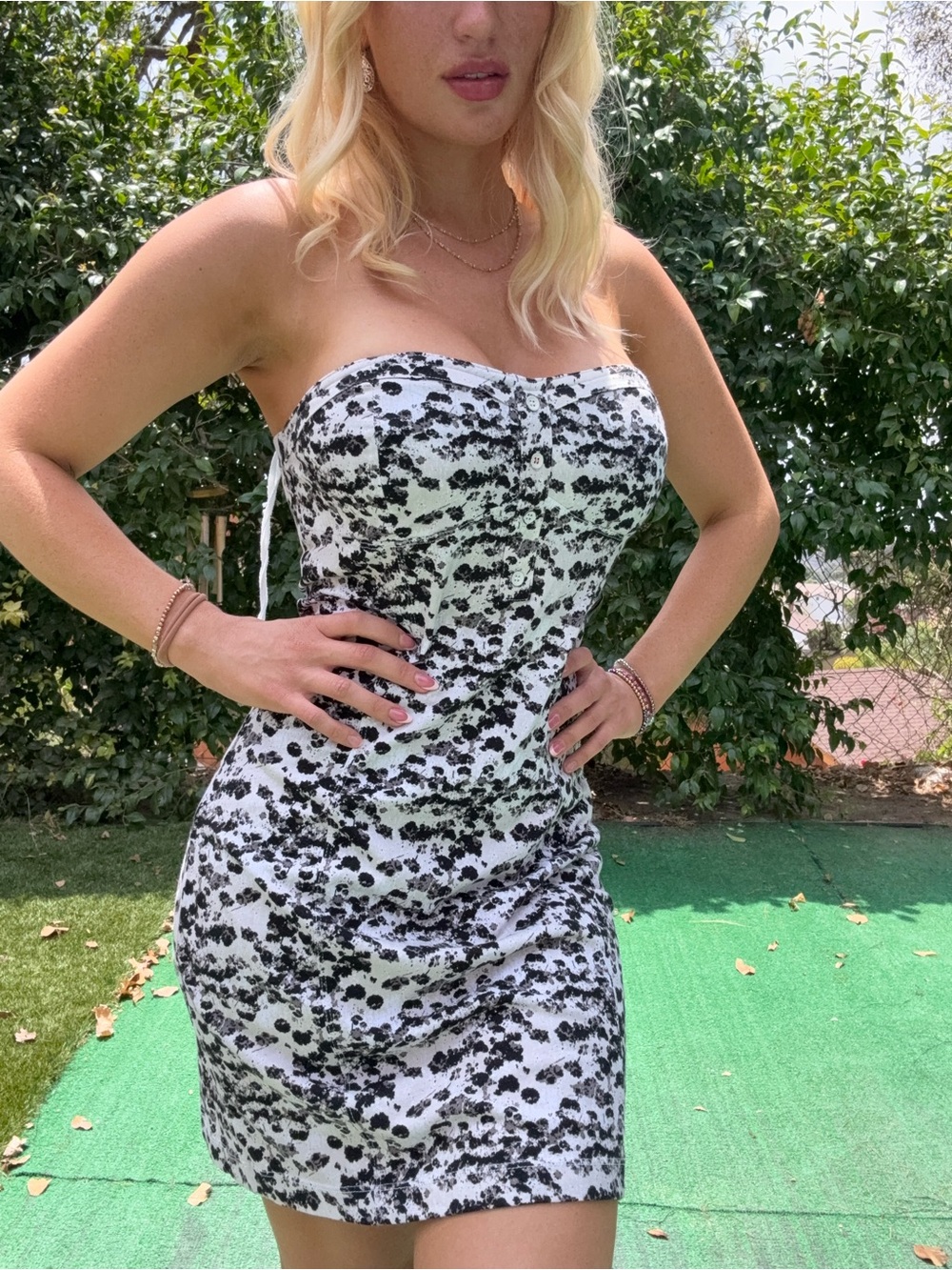VINTAGE NWT Volcom Black & White Strapless Printed Bodycon Dress